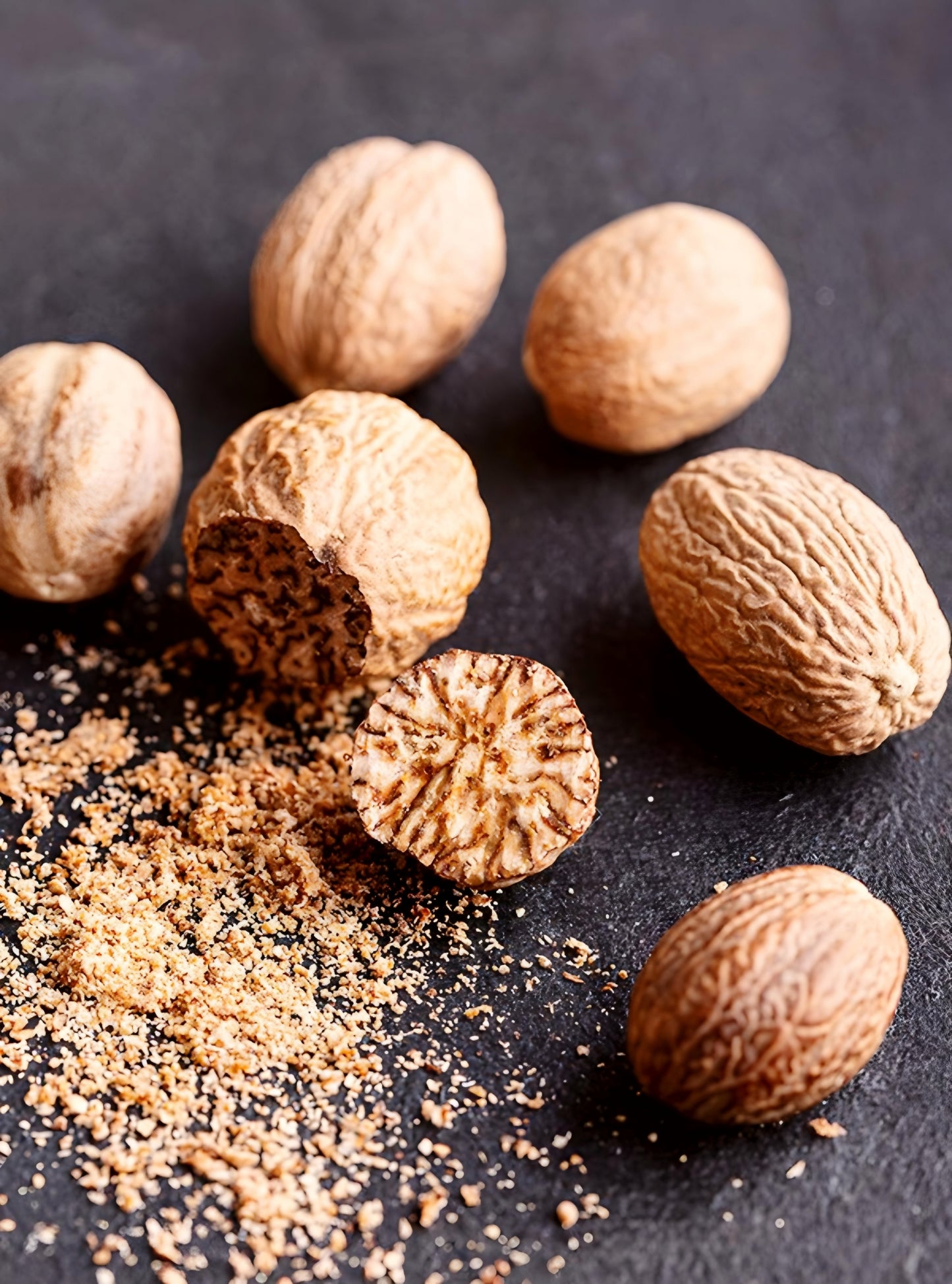 Jathikai(Nutmeg)